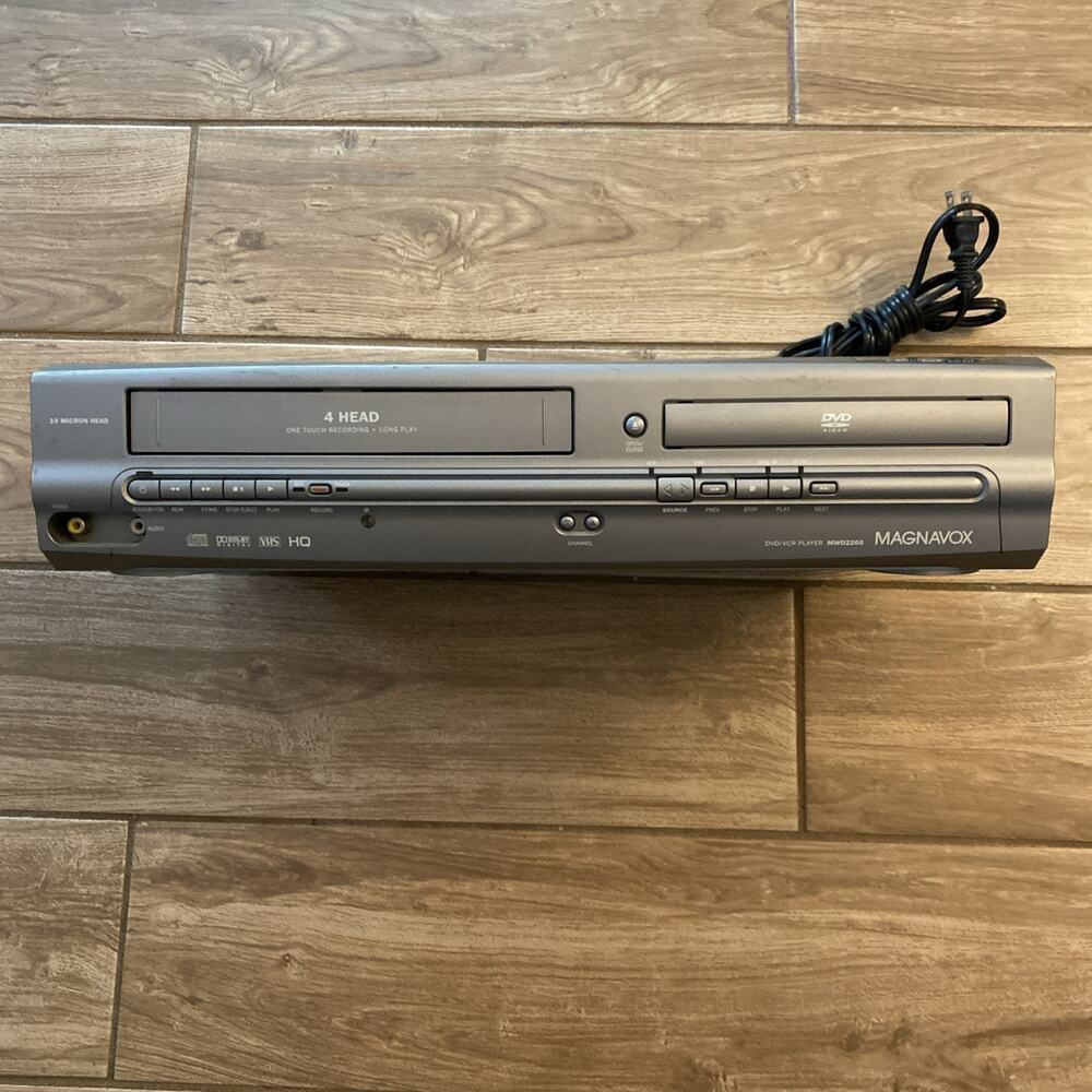 Magnavox MWD2205 DVD VCR Combo Player For Parts or Repair